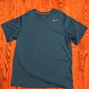 Nike drift short sleeve shirt